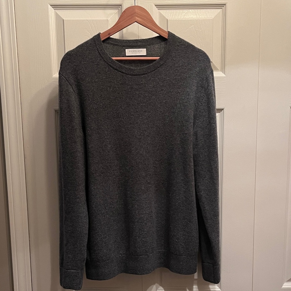 The Cashmere Crew Everlane Charcoal  L